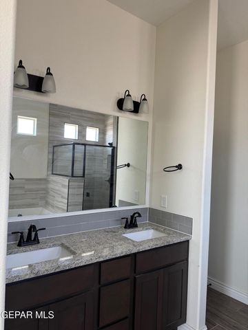 229 FARNBOROUGH Street, El Paso, TX 79928