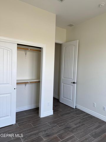 229 FARNBOROUGH Street, El Paso, TX 79928