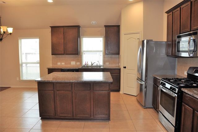 2104 Pleasant Valley Road, Pearland, TX 77581