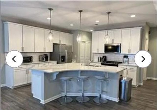 18592 61st Avenue N, Plymouth, MN 55446