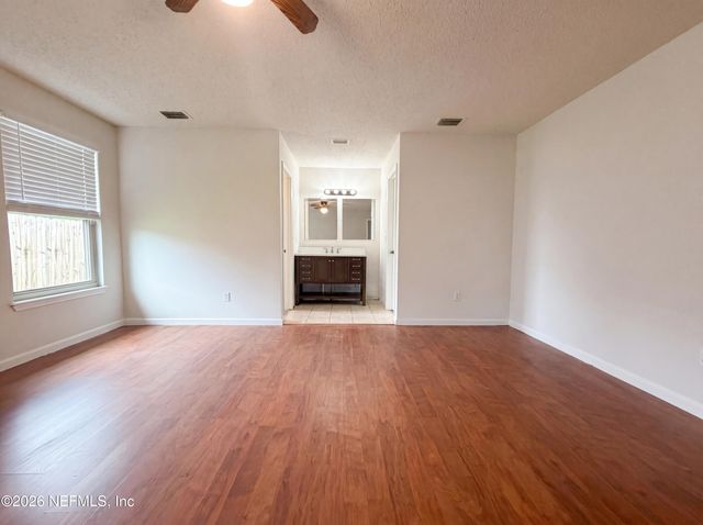 841 CHALMET Lane, Jacksonville, FL 32218