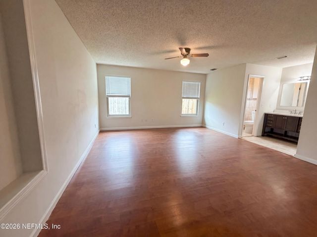 841 CHALMET Lane, Jacksonville, FL 32218