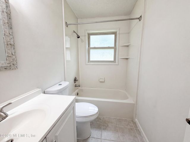 841 CHALMET Lane, Jacksonville, FL 32218