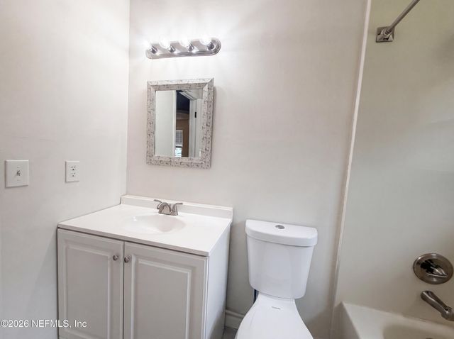 841 CHALMET Lane, Jacksonville, FL 32218