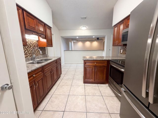 841 CHALMET Lane, Jacksonville, FL 32218