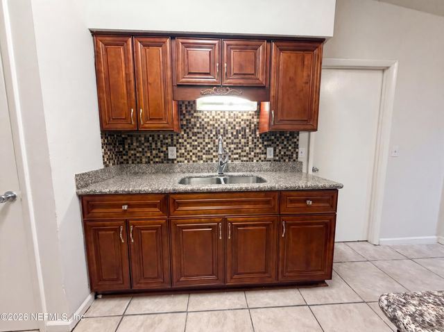 841 CHALMET Lane, Jacksonville, FL 32218