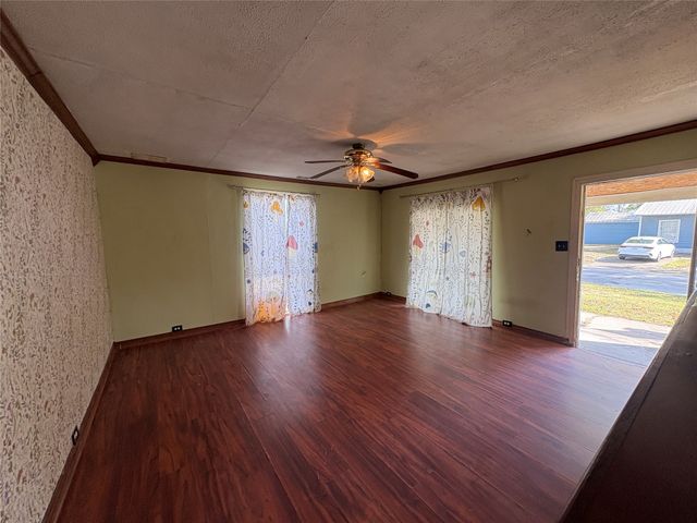 430 Jeanette Street, Greenville, TX 75401