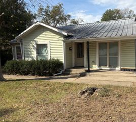 430 Jeanette Street, Greenville, TX 75401
