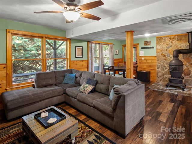 400 Rocky Top Road, Maggie Valley, NC 28751