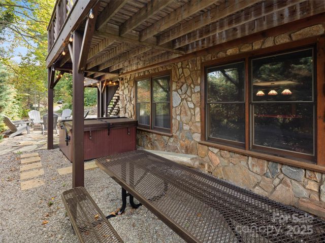 400 Rocky Top Road, Maggie Valley, NC 28751