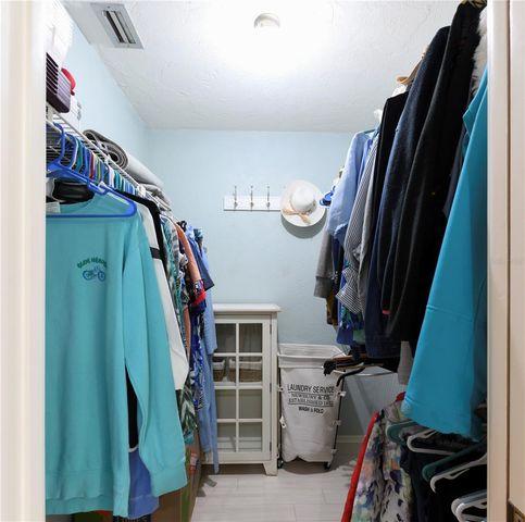 1800 LIESL DRIVE E, Venice, FL 34293