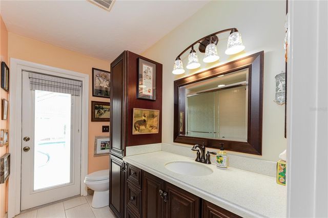 1800 LIESL DRIVE E, Venice, FL 34293