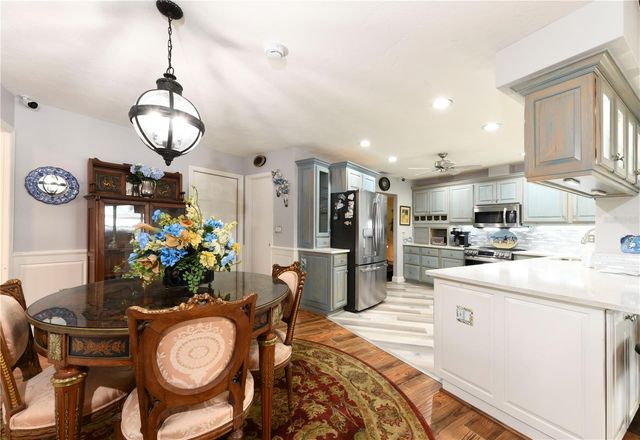 1800 LIESL DRIVE E, Venice, FL 34293