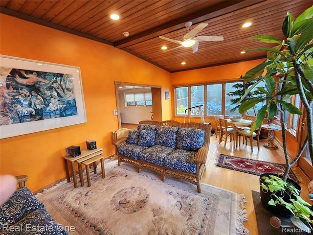 6660 Woodbank Drive, Bloomfield Village, MI 48301