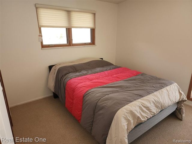 6660 Woodbank Drive, Bloomfield Village, MI 48301