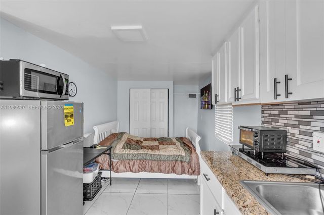 411 N 61st Ave, Hollywood, FL 33024