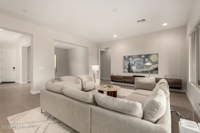 2751 W Plateau Ridge Drive, Oro Valley, AZ 85742