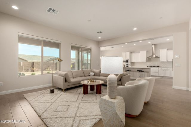 2751 W Plateau Ridge Drive, Oro Valley, AZ 85742