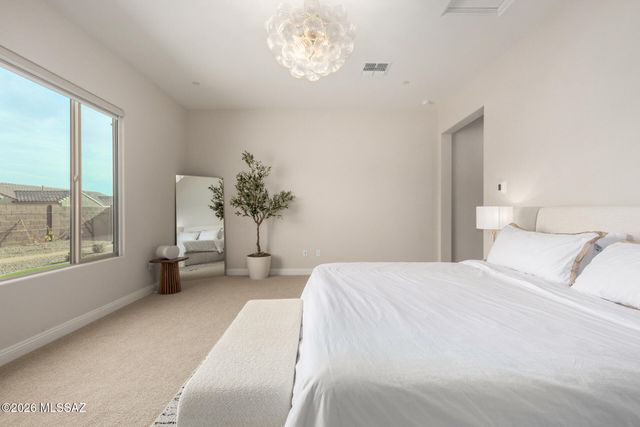 2751 W Plateau Ridge Drive, Oro Valley, AZ 85742