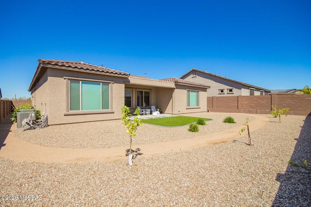 2751 W Plateau Ridge Drive, Oro Valley, AZ 85742