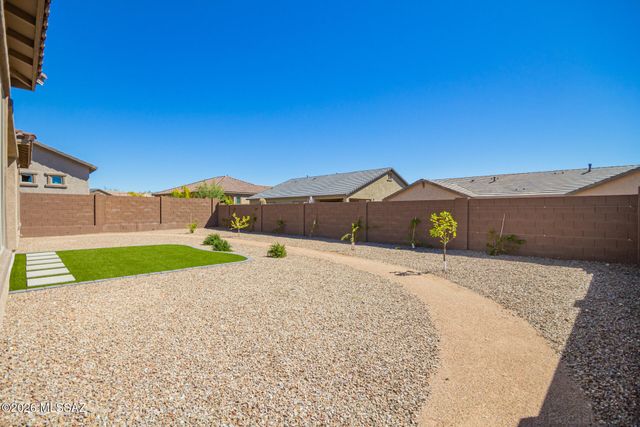 2751 W Plateau Ridge Drive, Oro Valley, AZ 85742