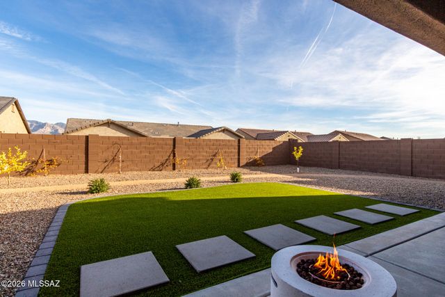 2751 W Plateau Ridge Drive, Oro Valley, AZ 85742