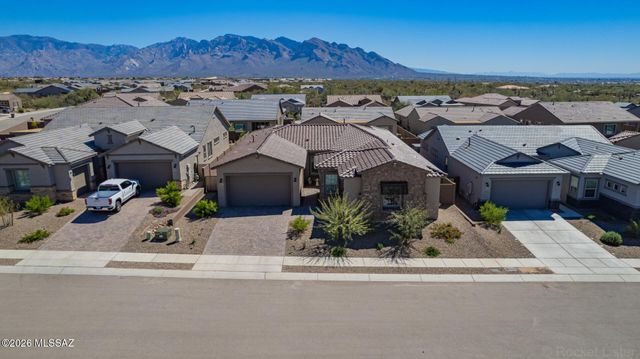 2751 W Plateau Ridge Drive, Oro Valley, AZ 85742
