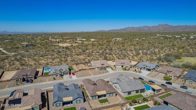 2751 W Plateau Ridge Drive, Oro Valley, AZ 85742