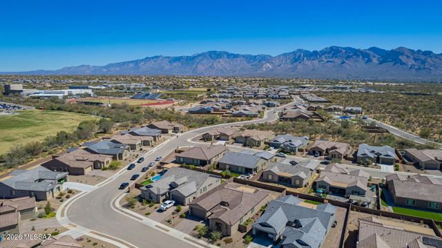 2751 W Plateau Ridge Drive, Oro Valley, AZ 85742