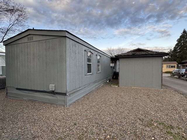 731 Hedy Jayne, Medford, OR 97501