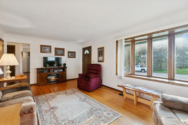 545 4th Avenue NW, New Brighton, MN 55112