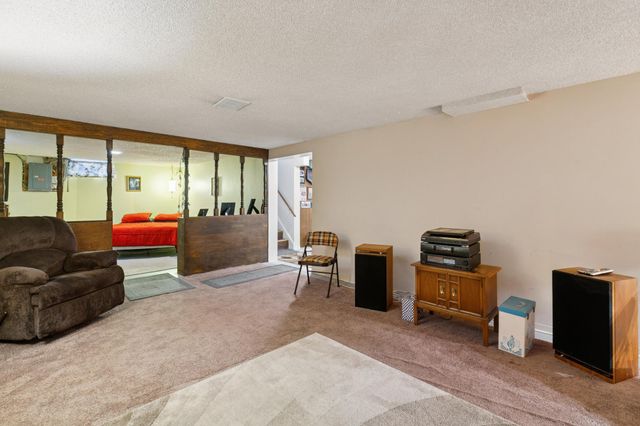 545 4th Avenue NW, New Brighton, MN 55112