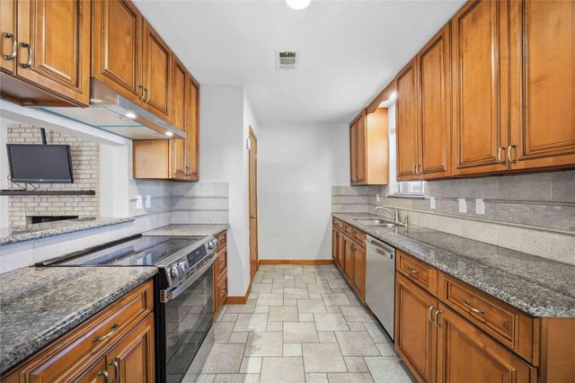 10423 Alcott Drive, Houston, TX 77043