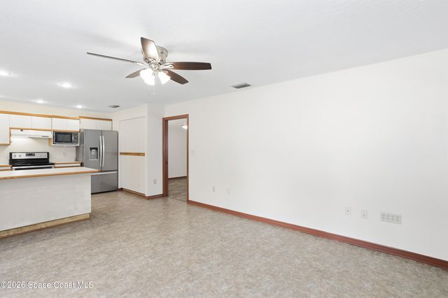 867 Greenwood Manor Circle 5-E, West Melbourne, FL 32904