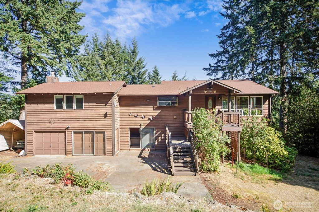 750 NE Woods Court, Bremerton, WA 98311