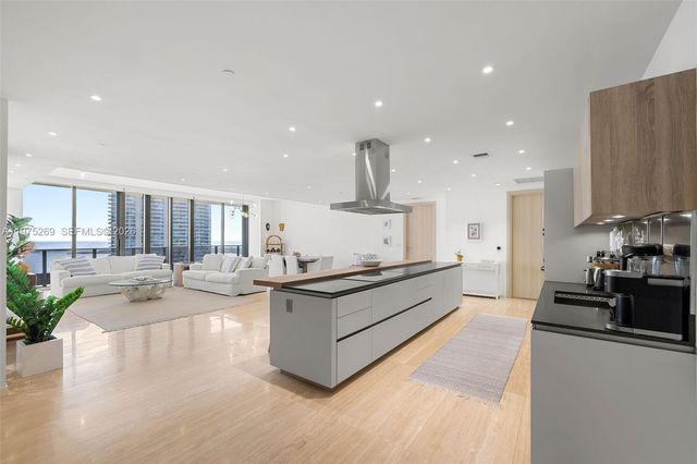 1000 Brickell Plaza PH5403, Miami, FL 33131