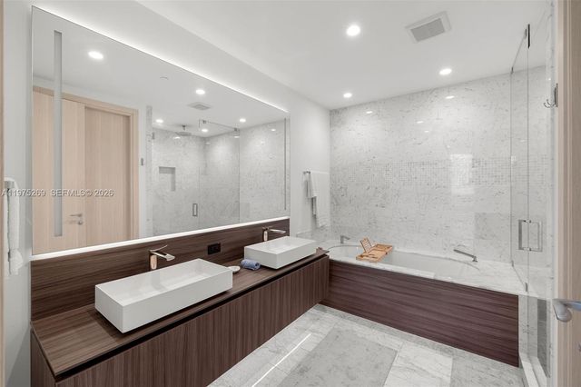 1000 Brickell Plaza PH5403, Miami, FL 33131