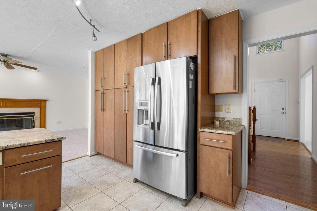 Image 15 of property listing at 5505 LAKE RIDGE TER, Bowie, MD 20720