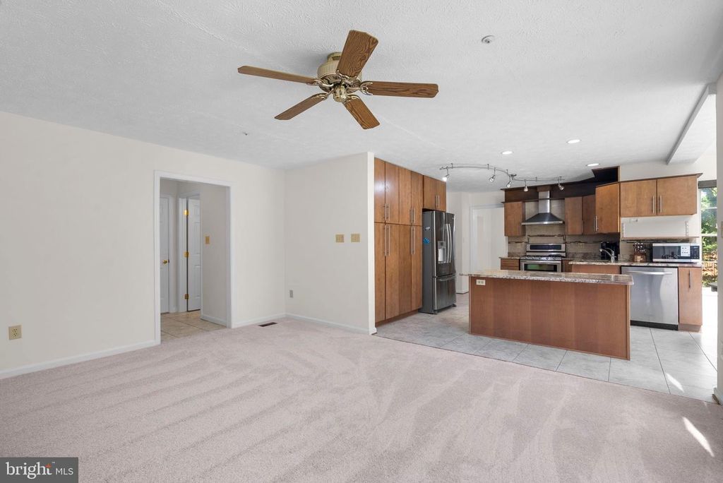 Image 20 of property listing at 5505 LAKE RIDGE TER, Bowie, MD 20720