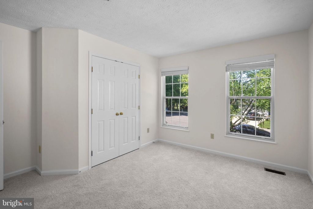 Image 28 of property listing at 5505 LAKE RIDGE TER, Bowie, MD 20720