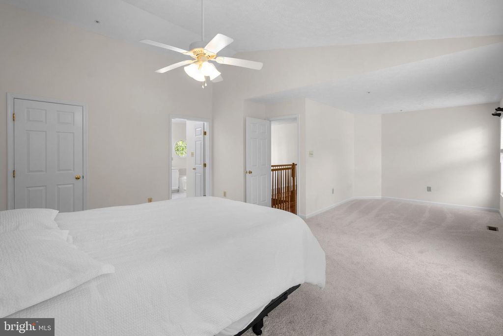 Image 34 of property listing at 5505 LAKE RIDGE TER, Bowie, MD 20720