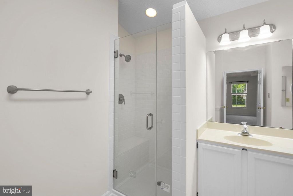 Image 40 of property listing at 5505 LAKE RIDGE TER, Bowie, MD 20720