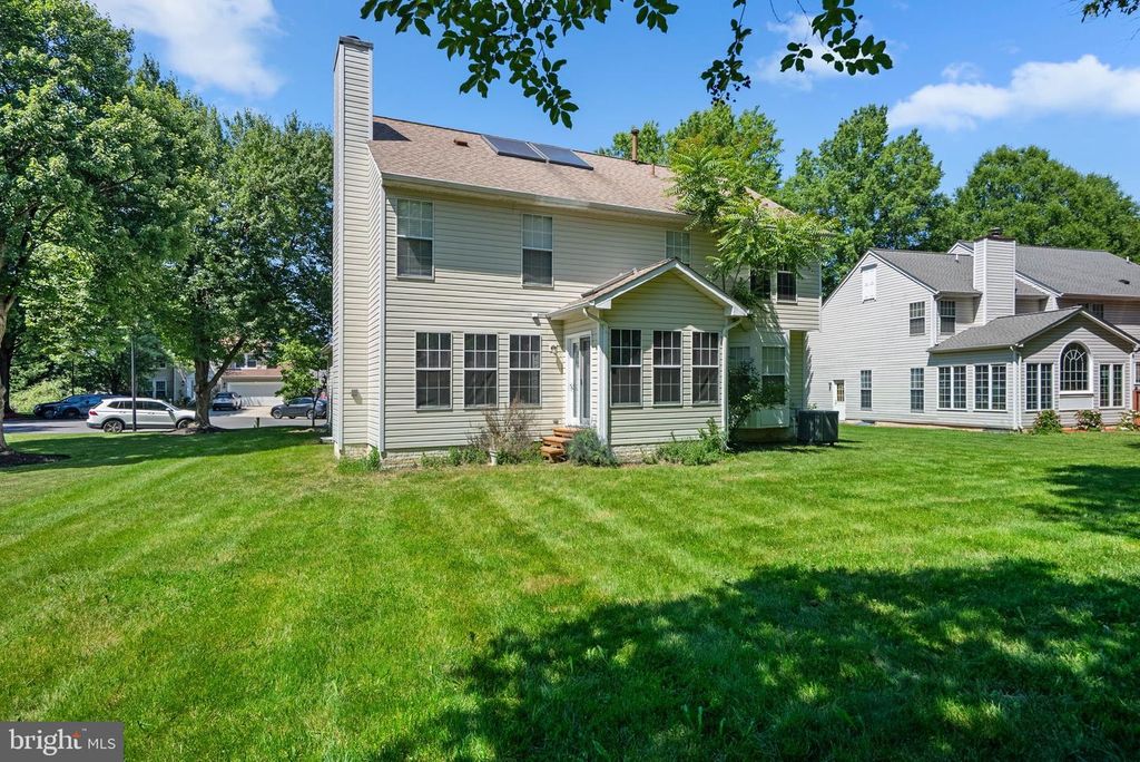 Image 43 of property listing at 5505 LAKE RIDGE TER, Bowie, MD 20720