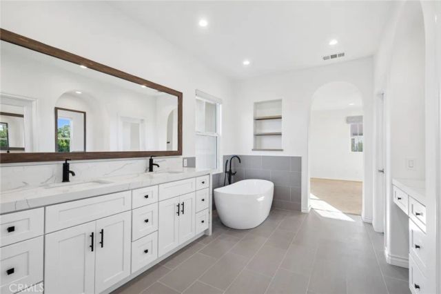 62 Logan, Irvine, CA 92620