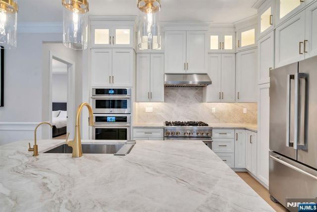 61 Woodmont Circle, River Vale, NJ 07675