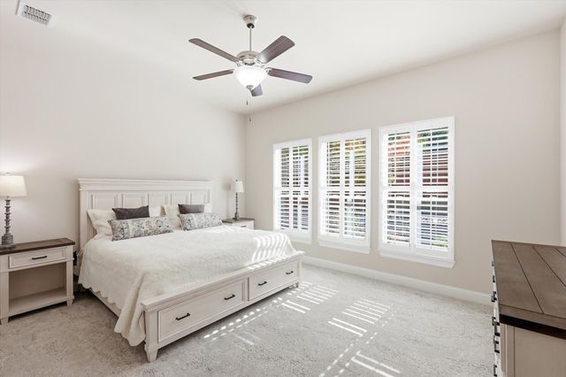 708 Petunia Drive, Lantana, TX 76226