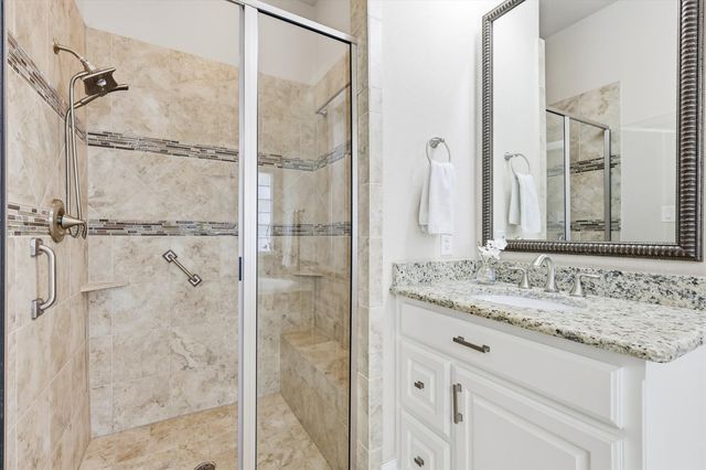 708 Petunia Drive, Lantana, TX 76226