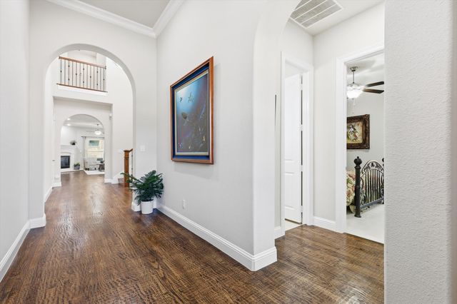 708 Petunia Drive, Lantana, TX 76226