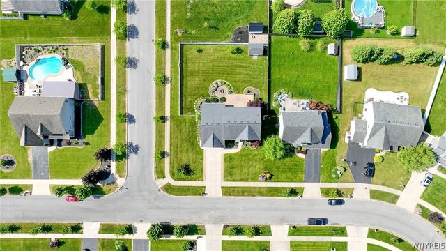 67 Middlebury Lane, Lancaster, NY 14086