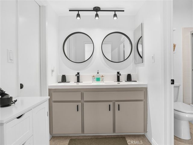 17734 Devonshire Street 7, Northridge, CA 91325